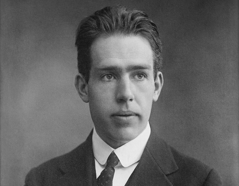 Cuáles fueron la vida y aportes científicos de Niels Bohr