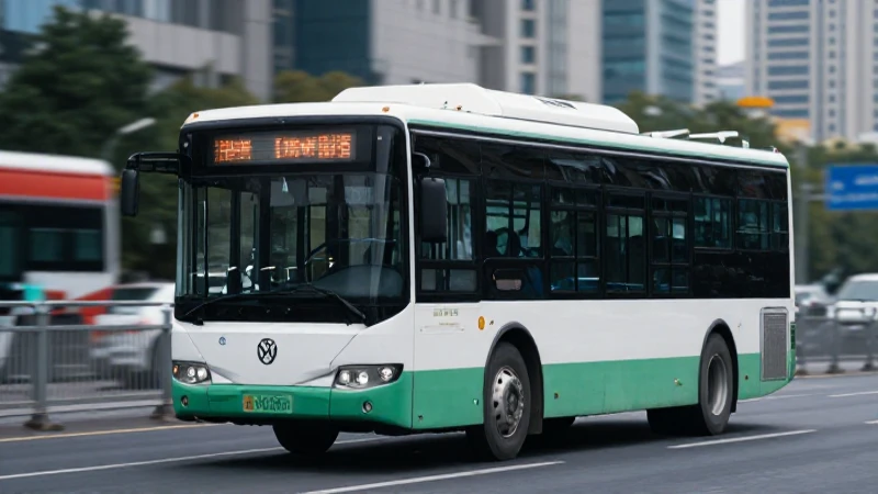 EMT Valencia: Estructura Organizativa y Empleados Clave 6 Autobús urbano en ciudad con luz suave