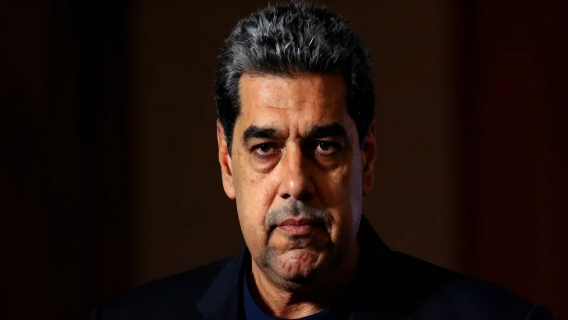 Cuál es la evolución cronológica de la historia de Venezuela 7 Retrato sombrío de Maduro en penumbra
