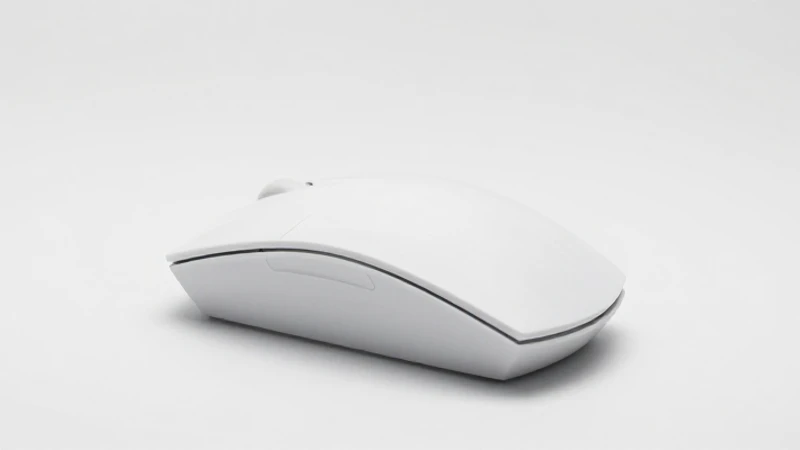 La Historia del Mouse: Línea de Tiempo desde su Invención 8 Ratón vertical en foto de estudio
